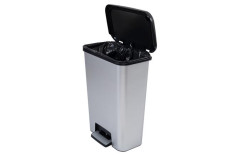 Odpadkov k, pedlov, hranat, 50 l, CURVER "Compatta", ierno-strieborn