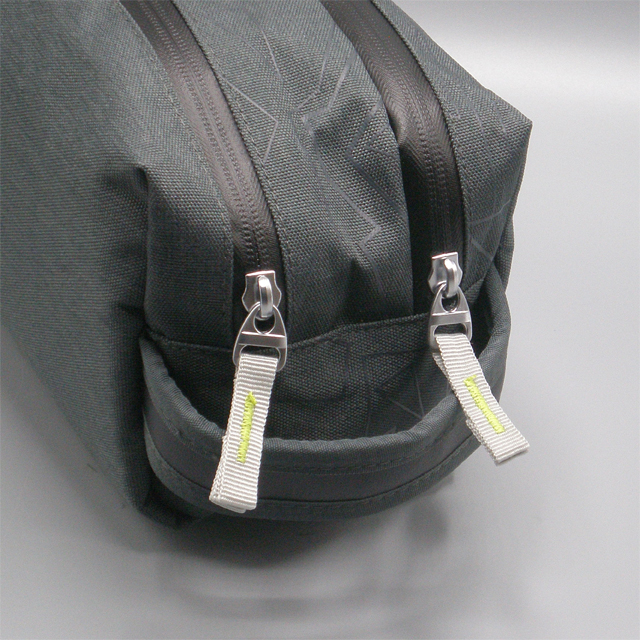 Taštička na kozmetiku čierna ARS UNA